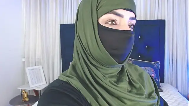 Uzra hayed online show from November 2025 07:58:01 PM