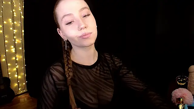 SindiWatsoon online show from October 2025 12:28:02 PM