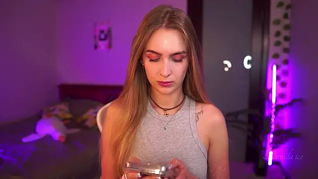 Kamila icee online show from September 2025 07:15:01 PM