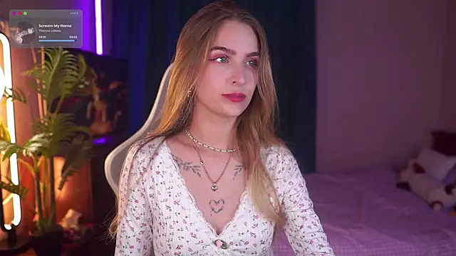 Kamila icee online show from October 2025 06:50:01 PM