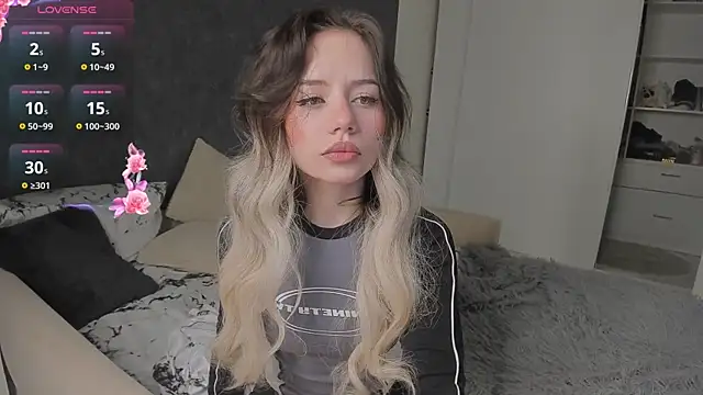 KellyBarton online show from December 2024 11:40:02 PM