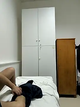 onbifeet online show from March 2025 12:15:01 AM