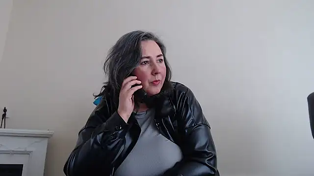 Snapshot of MilfGina chatting on February 2025 12:55:02 PM MilfGina online show from February 2025 12:55:02 PM