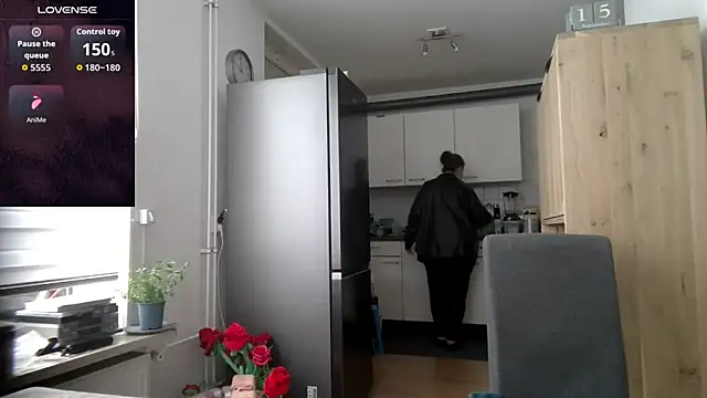 Snapshot of MilfGina chatting on September 2025 08:04:01 AM MilfGina online show from September 2025 08:04:01 AM