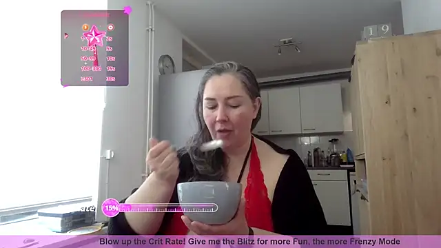 Snapshot of MilfGina chatting on November 2025 08:47:01 AM MilfGina online show from November 2025 08:47:01 AM