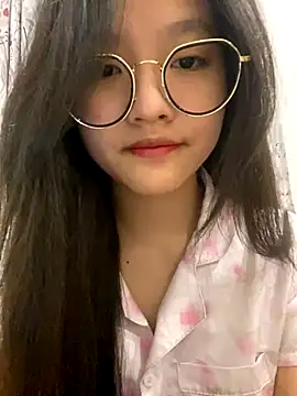 Krixxi22 online show from December 2024 02:22:01 PM