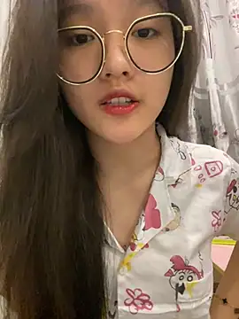 Krixxi22 online show from December 2024 02:35:02 PM