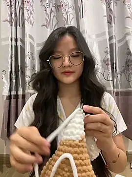 Krixxi22 online show from December 2024 02:41:02 PM