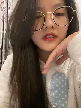 Krixxi22 online show from December 2024 03:42:02 PM