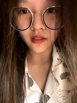 Krixxi22 online show from October 2025 02:16:01 PM