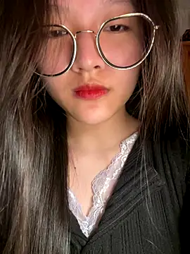 Krixxi22 online show from December 2025 05:09:01 PM