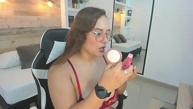 Snapshot of zoe_danae_ chatting on February 2026 12:23:01 PM zoe danae online show from February 2026 12:23:01 PM