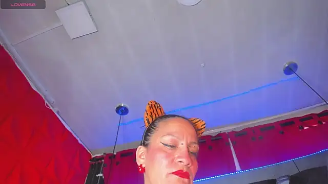 Taylor-hardcore online show from February 2025 01:46:02 PM