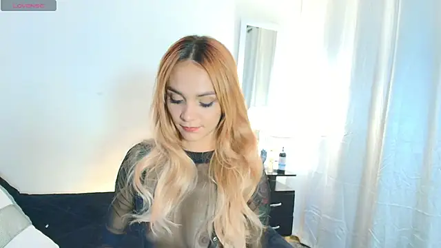 MeganLorensx online show from October 2025 09:49:02 PM