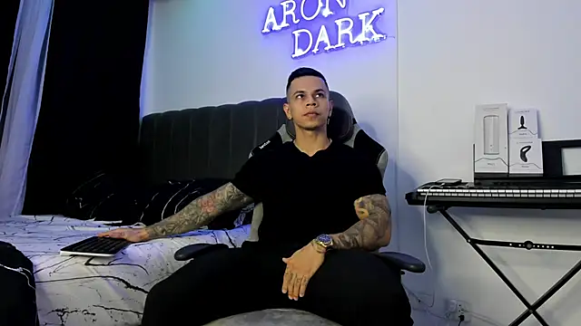 Snapshot of Aron_Dark chatting on January 2025 12:27:02 AM Aron Dark online show from January 2025 12:27:02 AM