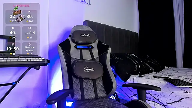 Snapshot of Aron_Dark chatting on March 2025 10:57:01 AM Aron Dark online show from March 2025 10:57:01 AM