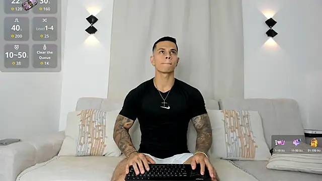 Snapshot of Aron_Dark chatting on November 2025 11:47:01 PM Aron Dark online show from November 2025 11:47:01 PM