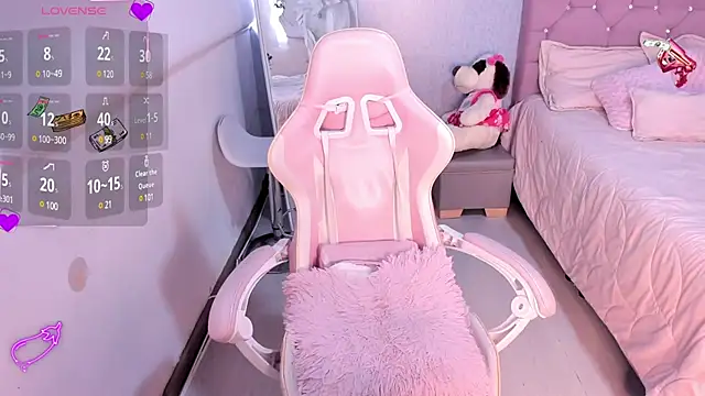 Kenia tompson01 online show from March 2025 06:26:02 PM