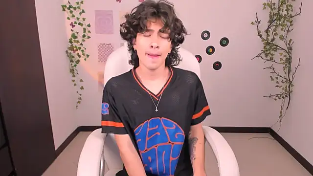 Angelo duarte online show from September 2025 06:00:01 PM