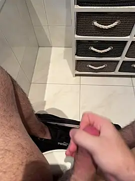 Deralboaus01 online show from February 2025 10:39:02 AM