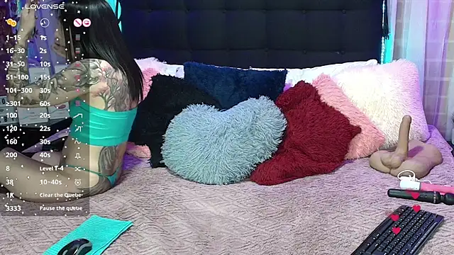 Hanna horny  online show from December 2025 09:54:01 PM