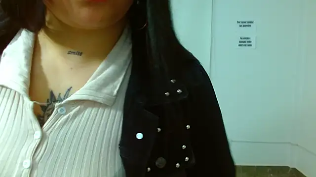 Snapshot of martinna_tay chatting on March 2025 03:12:02 AM martinna tay online show from March 2025 03:12:02 AM