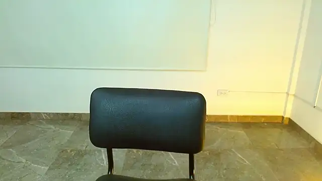 Snapshot of martinna_tay chatting on March 2025 09:38:02 AM martinna tay online show from March 2025 09:38:02 AM