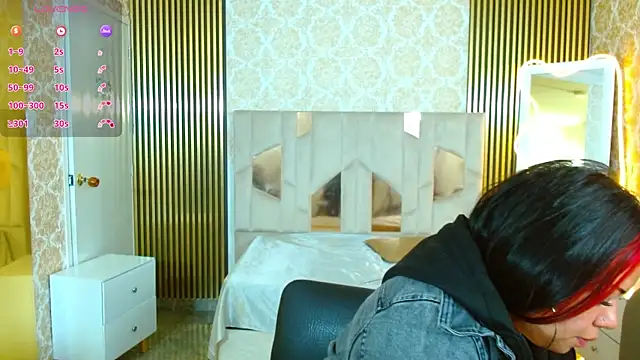 Snapshot of martinna_tay chatting on October 2025 03:24:02 AM martinna tay online show from October 2025 03:24:02 AM