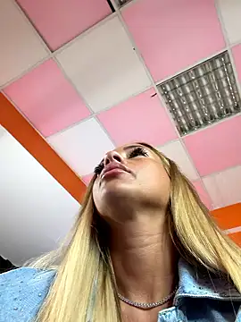 LovingBlondie online show from January 2026 03:33:01 AM