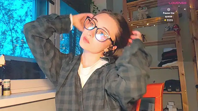 monlight  dana online show from April 2026 06:24:02 PM