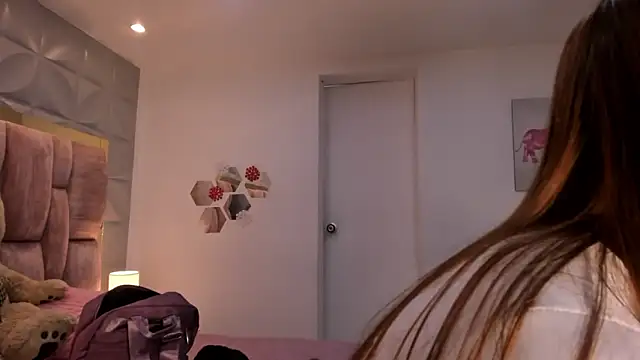 Charlotte Ice1 online show from March 2026 03:41:01 PM