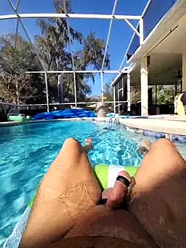 Snapshot of theclubist111 chatting on February 2025 03:36:02 PM theclubist111 online show from February 2025 03:36:02 PM