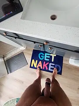 Snapshot of theclubist111 chatting on February 2025 12:30:01 AM theclubist111 online show from February 2025 12:30:01 AM