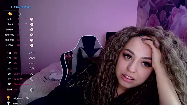 Snapshot of _Just_a_queen_3 chatting on December 2024 09:23:01 PM Just a queen 3 online show from December 2024 09:23:01 PM