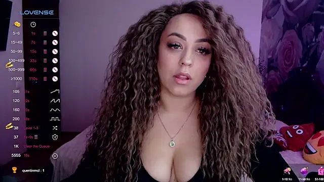 Snapshot of _Just_a_queen_3 chatting on December 2024 06:20:02 PM Just a queen 3 online show from December 2024 06:20:02 PM