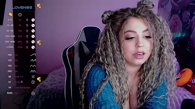 Snapshot of _Just_a_queen_3 chatting on January 2025 06:08:02 PM Just a queen 3 online show from January 2025 06:08:02 PM