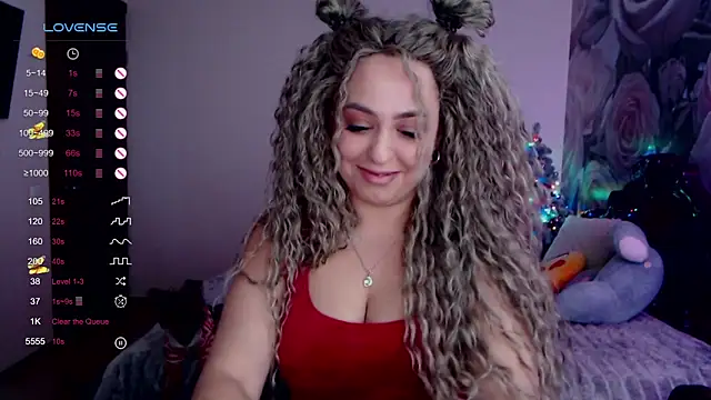 Snapshot of _Just_a_queen_3 chatting on January 2025 05:52:02 PM Just a queen 3 online show from January 2025 05:52:02 PM