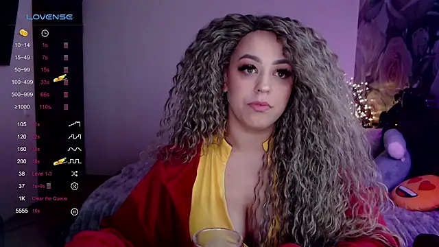 Snapshot of _Just_a_queen_3 chatting on February 2025 06:12:01 PM Just a queen 3 online show from February 2025 06:12:01 PM