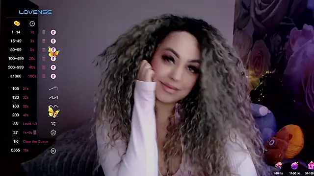 Snapshot of _Just_a_queen_3 chatting on February 2025 06:15:02 PM Just a queen 3 online show from February 2025 06:15:02 PM