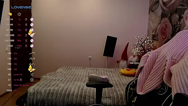 Snapshot of _Just_a_queen_3 chatting on March 2025 07:38:01 PM Just a queen 3 online show from March 2025 07:38:01 PM