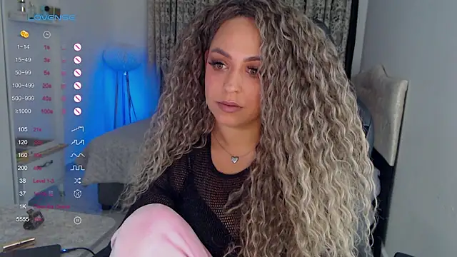  Just a queen 3 online show from January 2026 06:24:02 PM