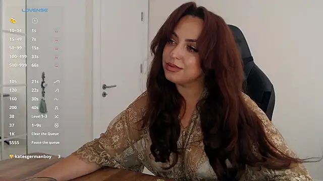  Just a queen 3 online show from May 2026 09:05:01 AM