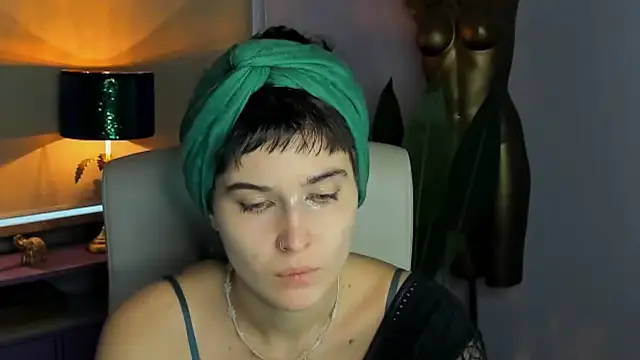 sarah perfect online show from October 2025 01:19:01 PM