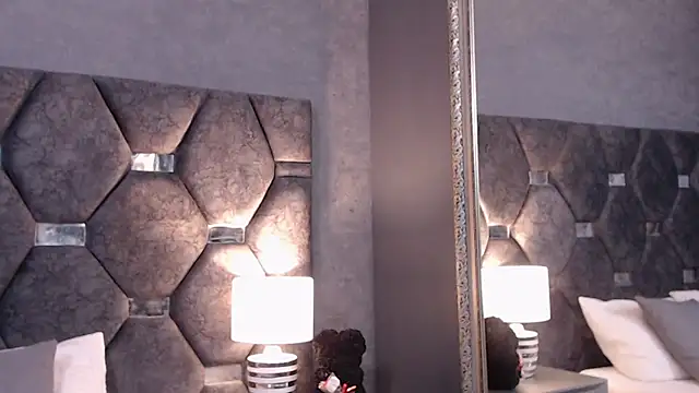 ScarletLenox online show from February 2026 11:17:01 AM