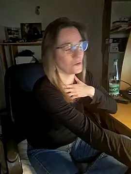 SpiceLea online show from January 2025 05:42:02 PM