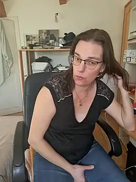 SpiceLea online show from February 2025 02:53:02 PM