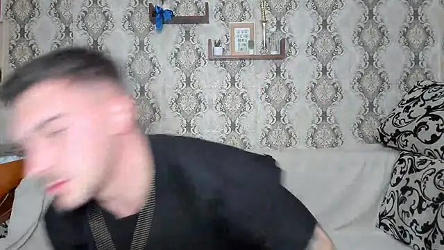 Snapshot of Jonmusclemaster chatting on December 2024 10:17:02 AM Jonmusclemaster online show from December 2024 10:17:02 AM