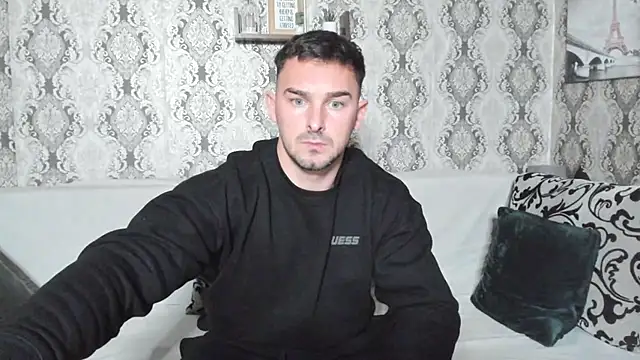 Snapshot of Jonmusclemaster chatting on December 2024 08:25:02 PM Jonmusclemaster online show from December 2024 08:25:02 PM