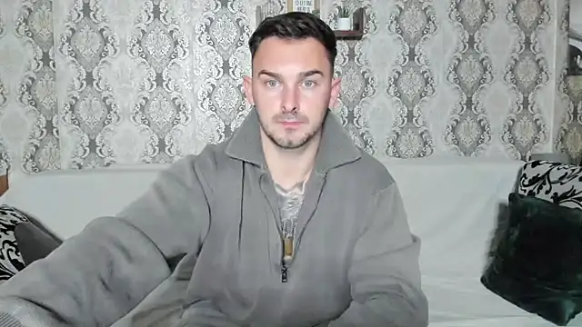 Snapshot of Jonmusclemaster chatting on December 2024 08:44:01 PM Jonmusclemaster online show from December 2024 08:44:01 PM