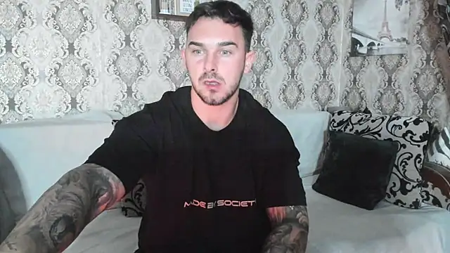 Snapshot of Jonmusclemaster chatting on December 2024 08:36:01 PM Jonmusclemaster online show from December 2024 08:36:01 PM